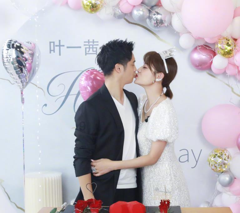 救援美丽小姑娘